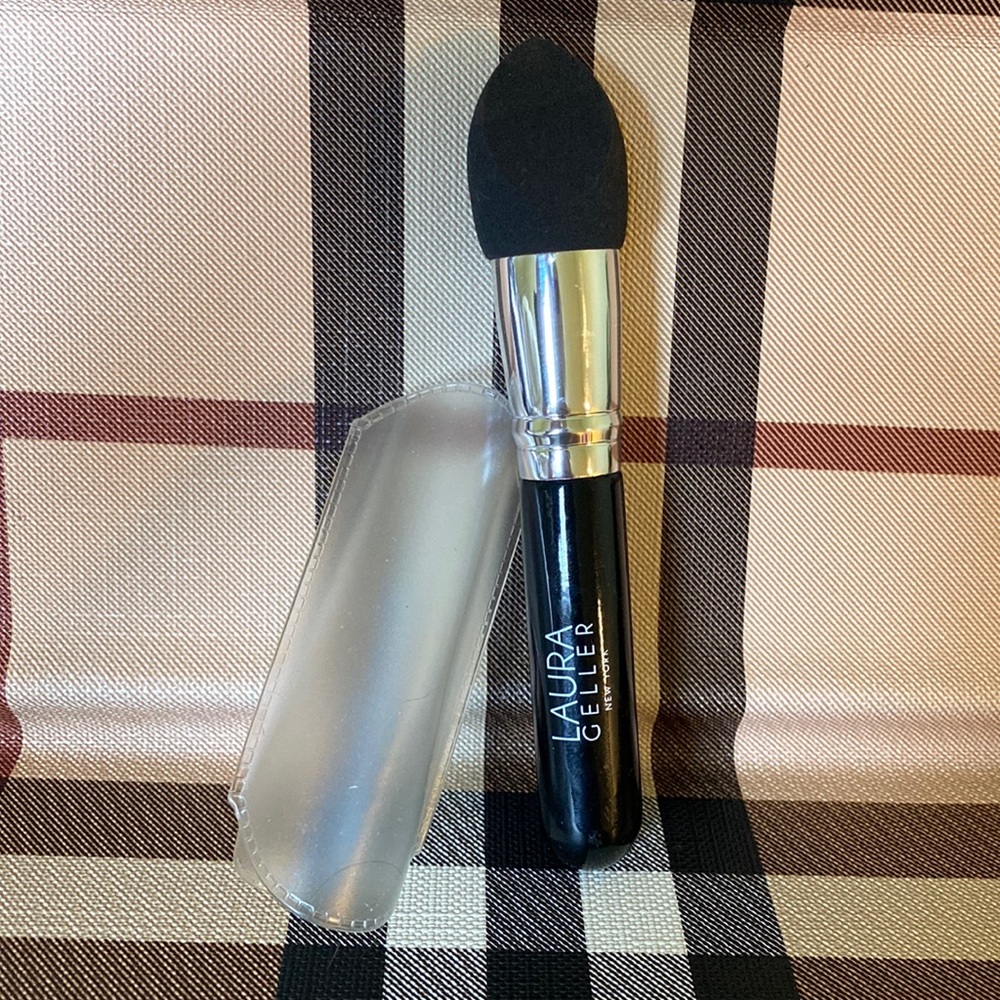Laura Geller Contour Brush Never Used